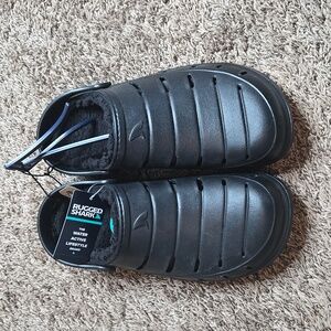 Rugged Shark Memory Foam Lined Black Size 12 Clogs Crocs Slip Ons Shoes Durable